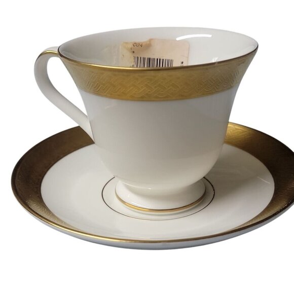 Waterford Footed Tea Cup & Saucer KELLS GOLD Fine English Bone China Set 905021 - Picture 1 of 13